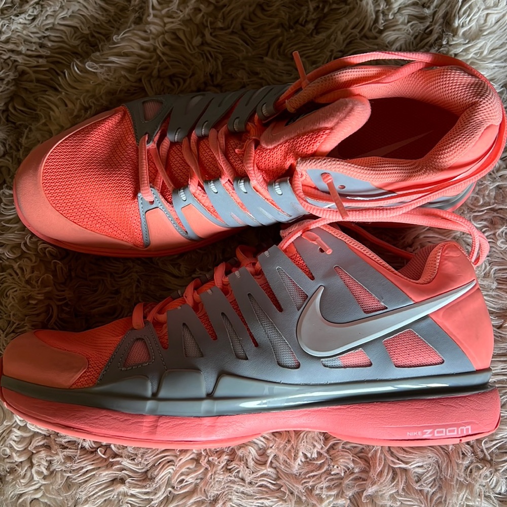 Nike Vapor 9 Tour Tennis shoes size 10.5